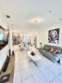 Picture of 8301 NW 41St St # 204, Doral, FL 33166