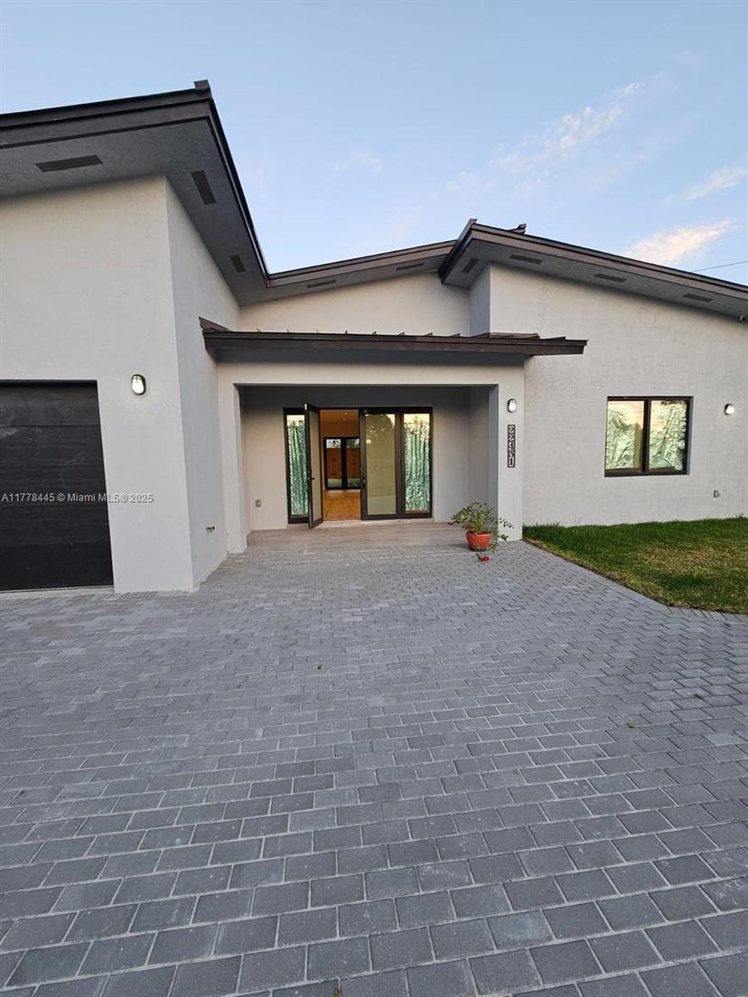 Picture of 22451 SW 118 Ave, Miami FL 33170