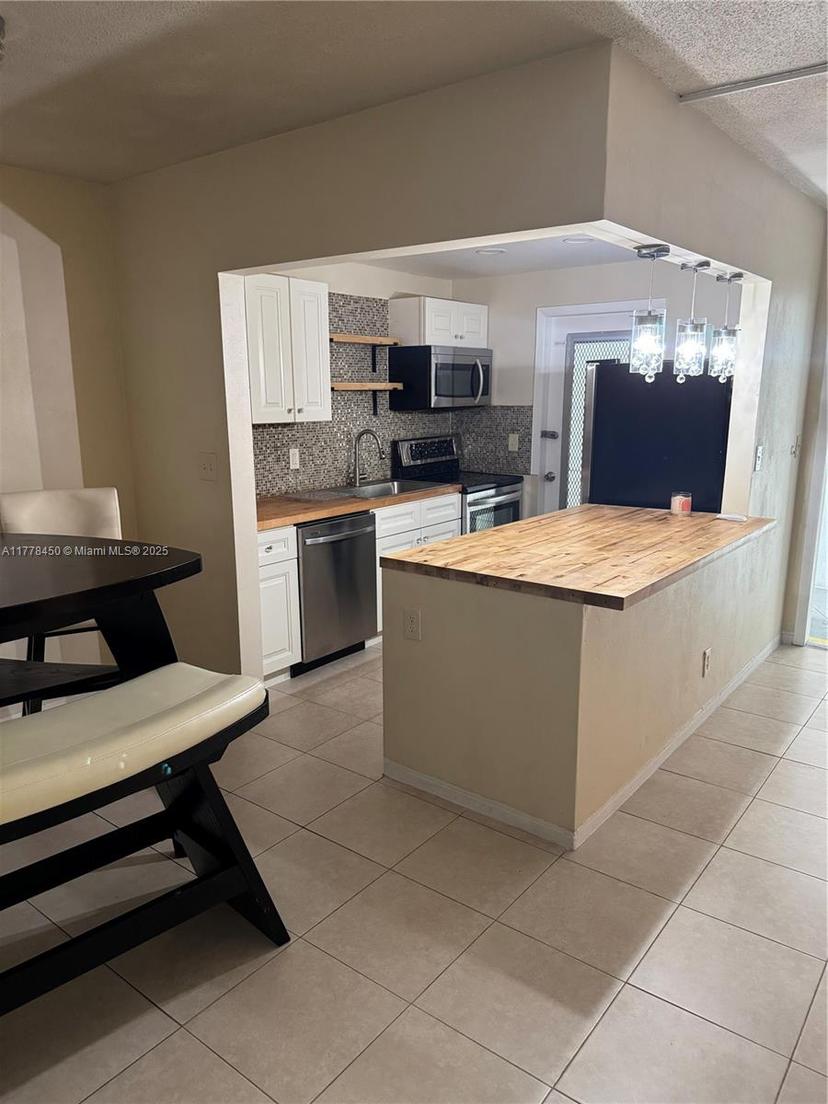 Picture of 1631 NW 46Th Ave # 119, Lauderhill FL 33313
