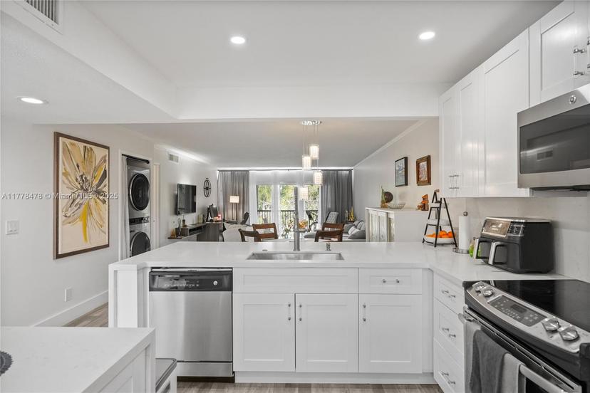 Picture of 380 Racquet Club Rd # 204, Weston FL 33326