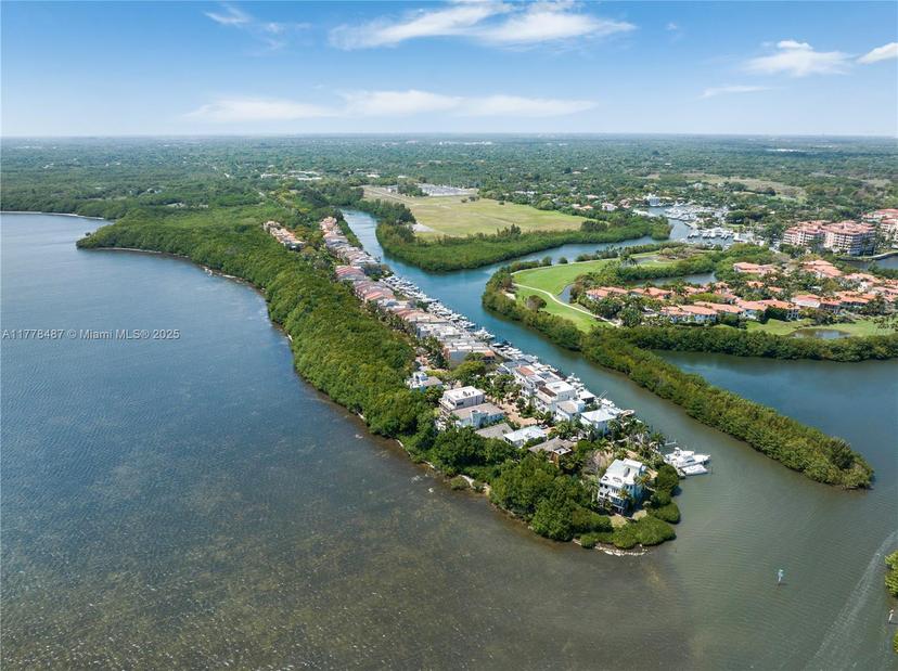 Picture of 6222 Paradise Point Dr # 6222, Palmetto Bay FL 33157
