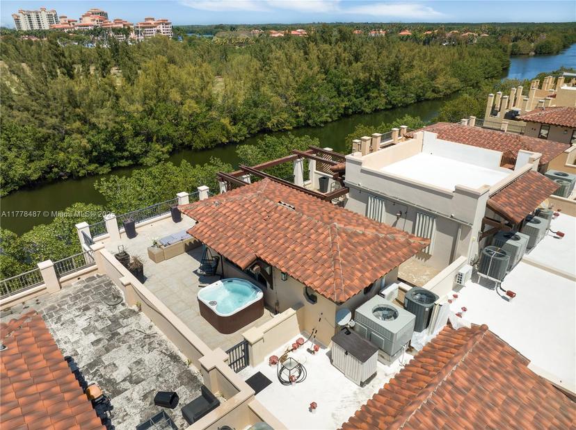 Picture of 6222 Paradise Point Dr # 6222, Palmetto Bay FL 33157