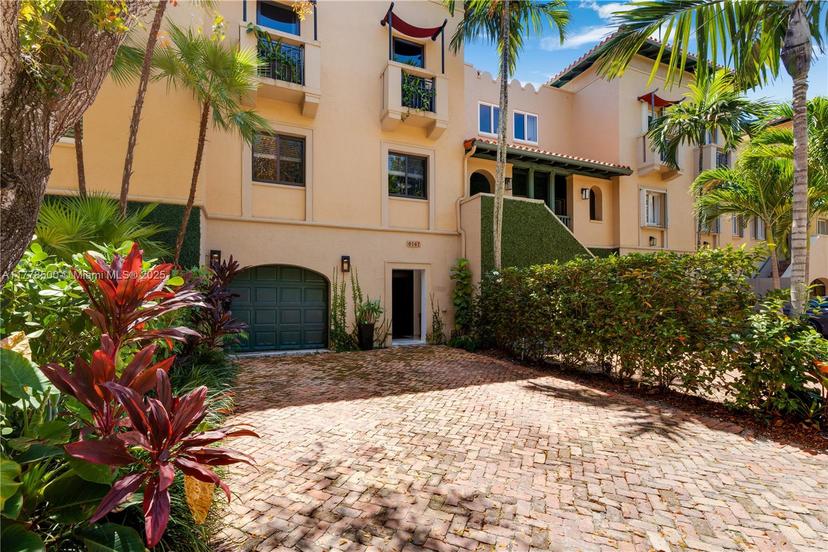 Picture of 6147 Paradise Point Dr # 6147, Palmetto Bay FL 33157
