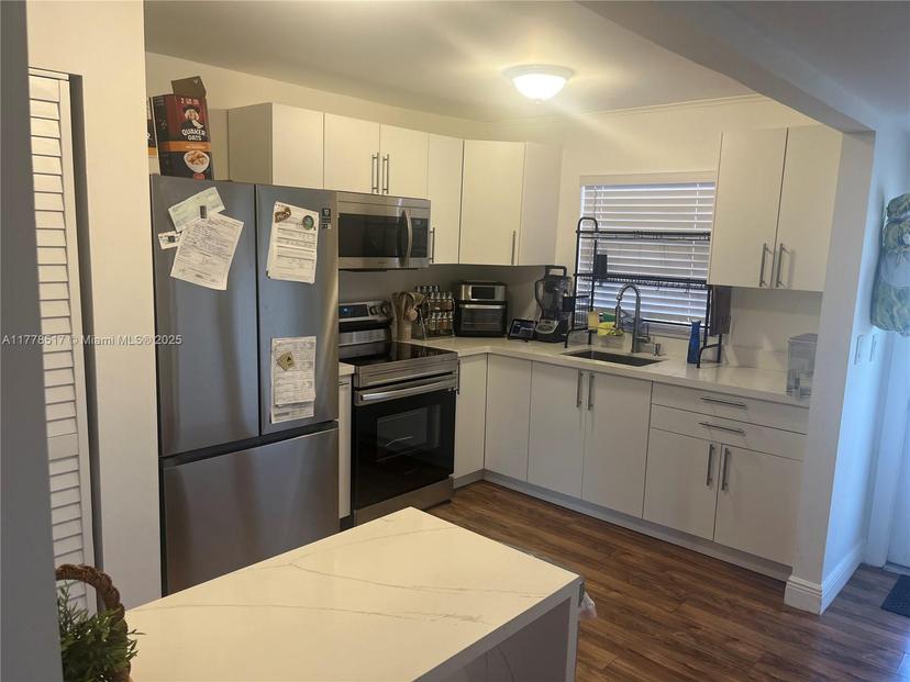 Picture of 10123 Sunrise Lakes Blvd # 205, Sunrise FL 33322