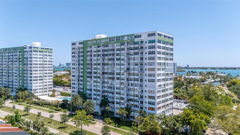 Picture of 2100 Sans Souci Blvd # A1509, North Miami FL 33181