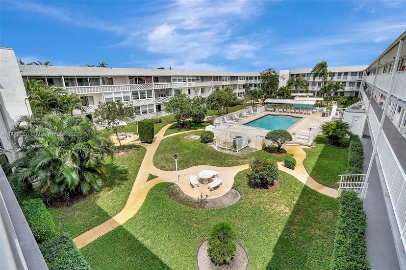 Picture of 15600 NE 6Th Ave # 30A, Miami FL 33162