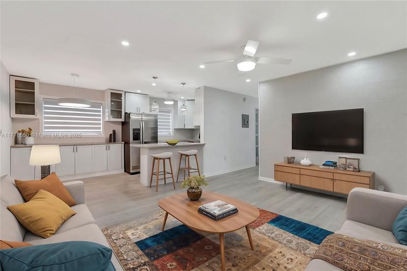 Picture of 15600 NE 6Th Ave # 30A, Miami FL 33162