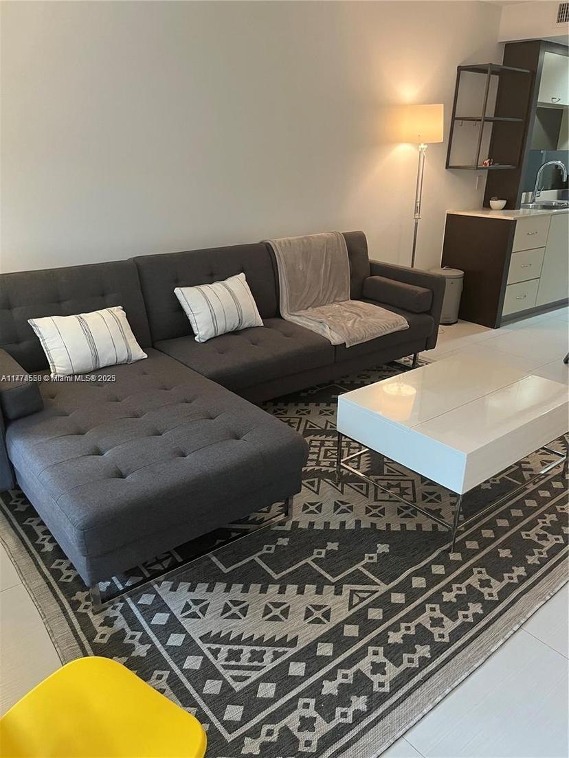 Picture of 2130 Park Ave # 4, Miami Beach FL 33139