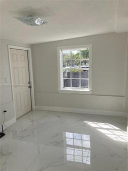Picture of 11475 SW 214Th St, Miami, FL 33189