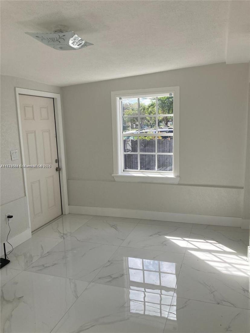 Picture of 11475 SW 214Th St, Miami FL 33189