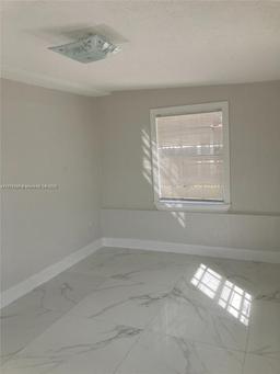 Picture of 11475 SW 214Th St, Miami, FL 33189