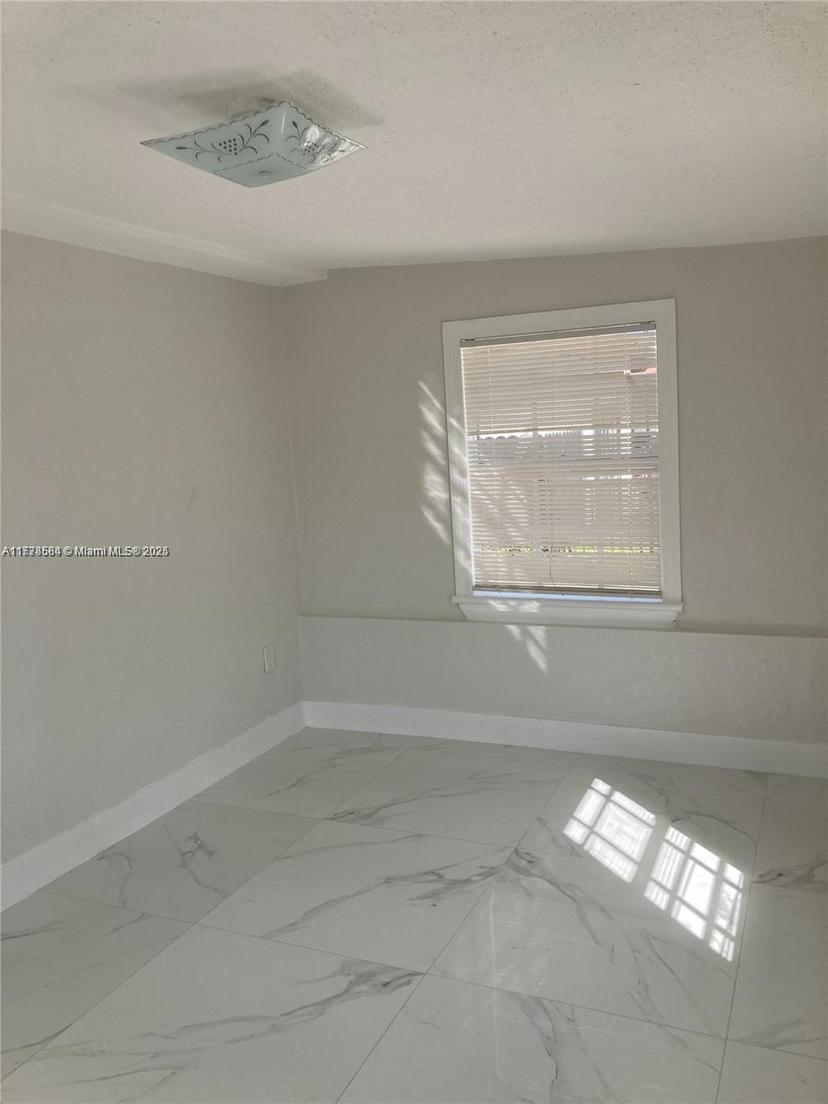 Picture of 11475 SW 214Th St, Miami FL 33189