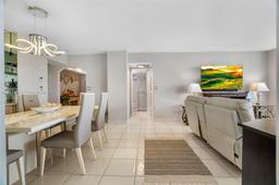 Picture of 20355 NE 34Th Ct # 2326, Aventura, FL 33180