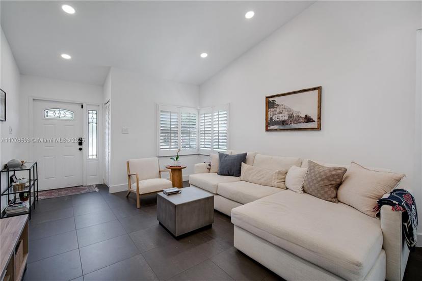 Picture of 1151 SW 111Th Way, Davie FL 33324