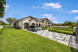 Picture of 9815 SW 114Th St, Miami, FL 33176