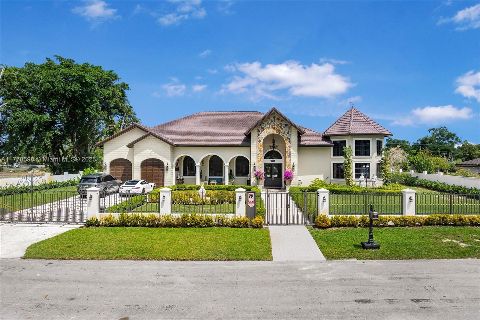 Picture of 9815 SW 114Th St, Miami, FL 33176