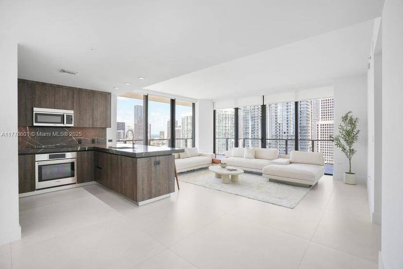 Picture of 88 SW 7Th Street # 2411, Miami FL 33130
