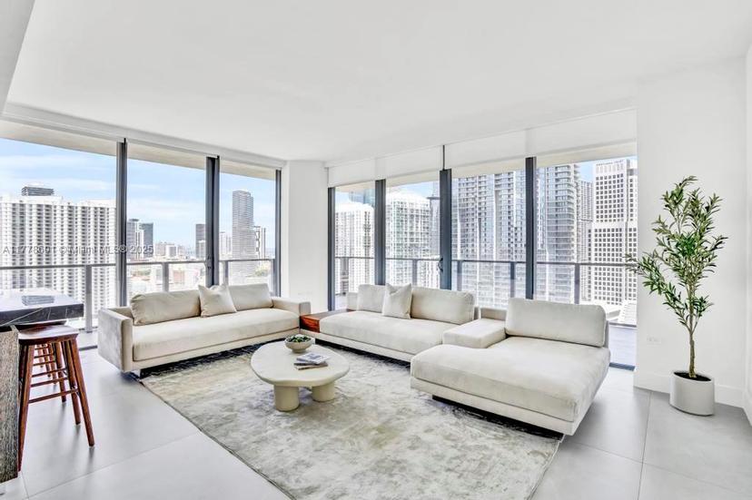 Picture of 88 SW 7Th Street # 2411, Miami FL 33130