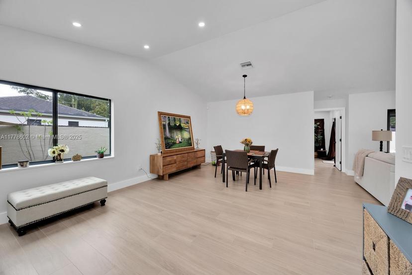 Picture of 15385 SW 152Nd Ter, Miami FL 33187