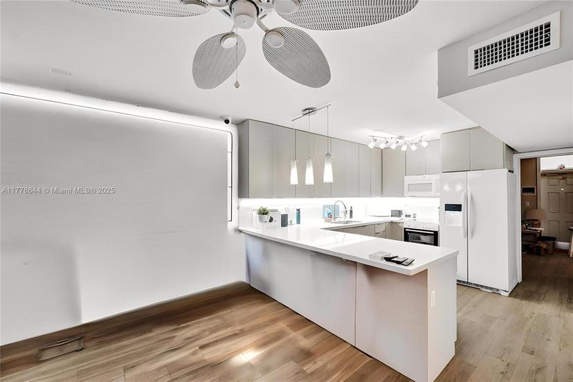 Picture of 322 Taylor St # 1D, Hollywood FL 33019