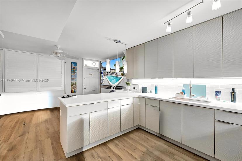 Picture of 322 Taylor St # 1D, Hollywood FL 33019