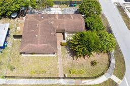 Picture of 3951 NW 189Th Ter, Miami Gardens, FL 33055