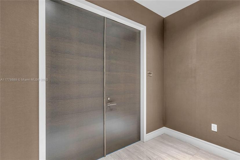 Picture of 3300 NE 188Th St, Aventura FL 33180