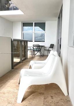 Picture of 6039 Collins Ave # 1114, Miami Beach, FL 33140