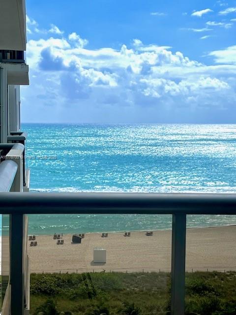Picture of 6039 Collins Ave # 1114, Miami Beach, FL 33140