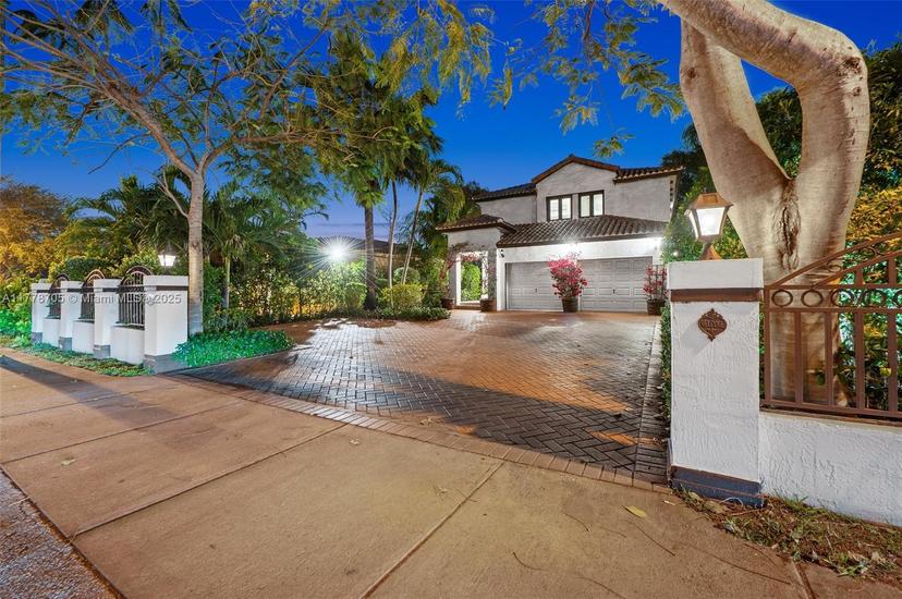 Picture of 507 Bird Rd, Coral Gables FL 33146