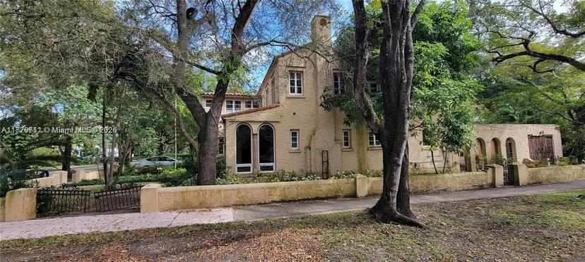 Picture of 446 Navarre Ave, Coral Gables FL 33134