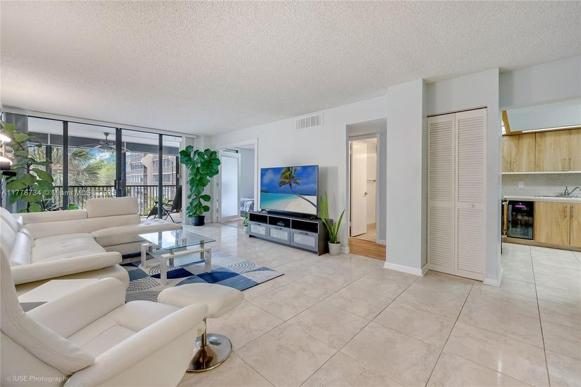 Picture of 2804 N 46Th Ave # C429, Hollywood FL 33021