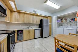 Picture of 2804 N 46Th Ave # C429, Hollywood, FL 33021
