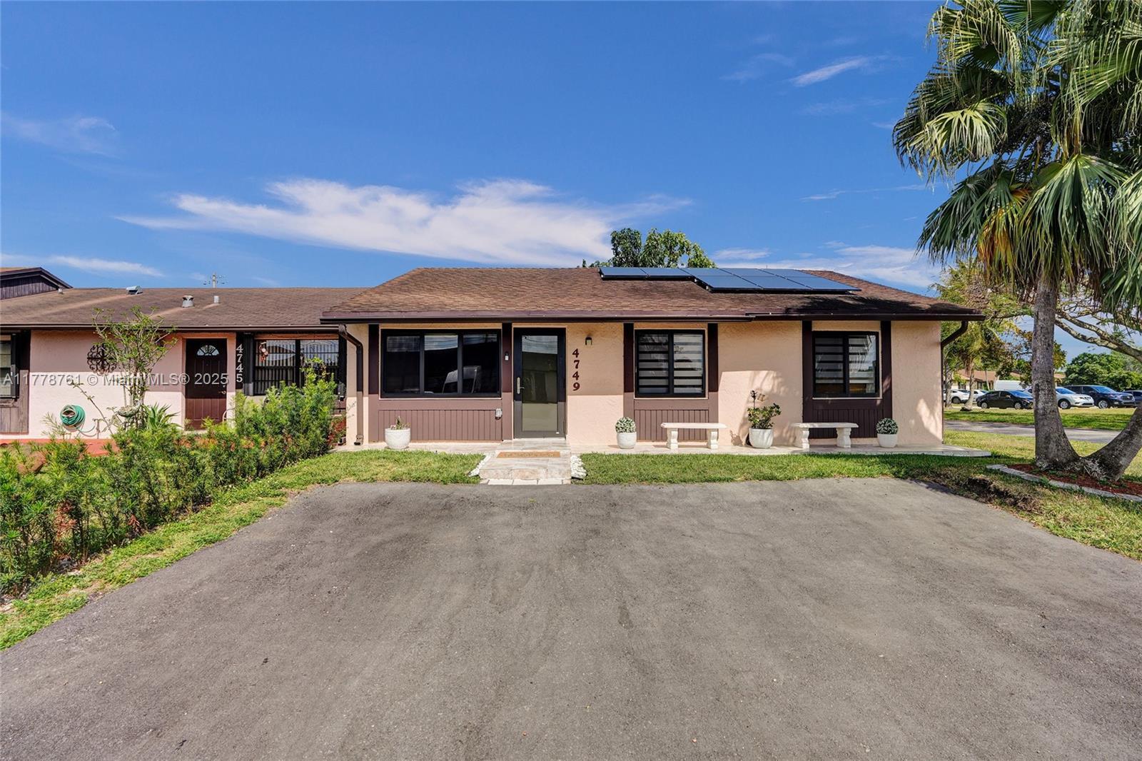 Picture of 4749 SW 135Th Pl, Miami, FL 33175