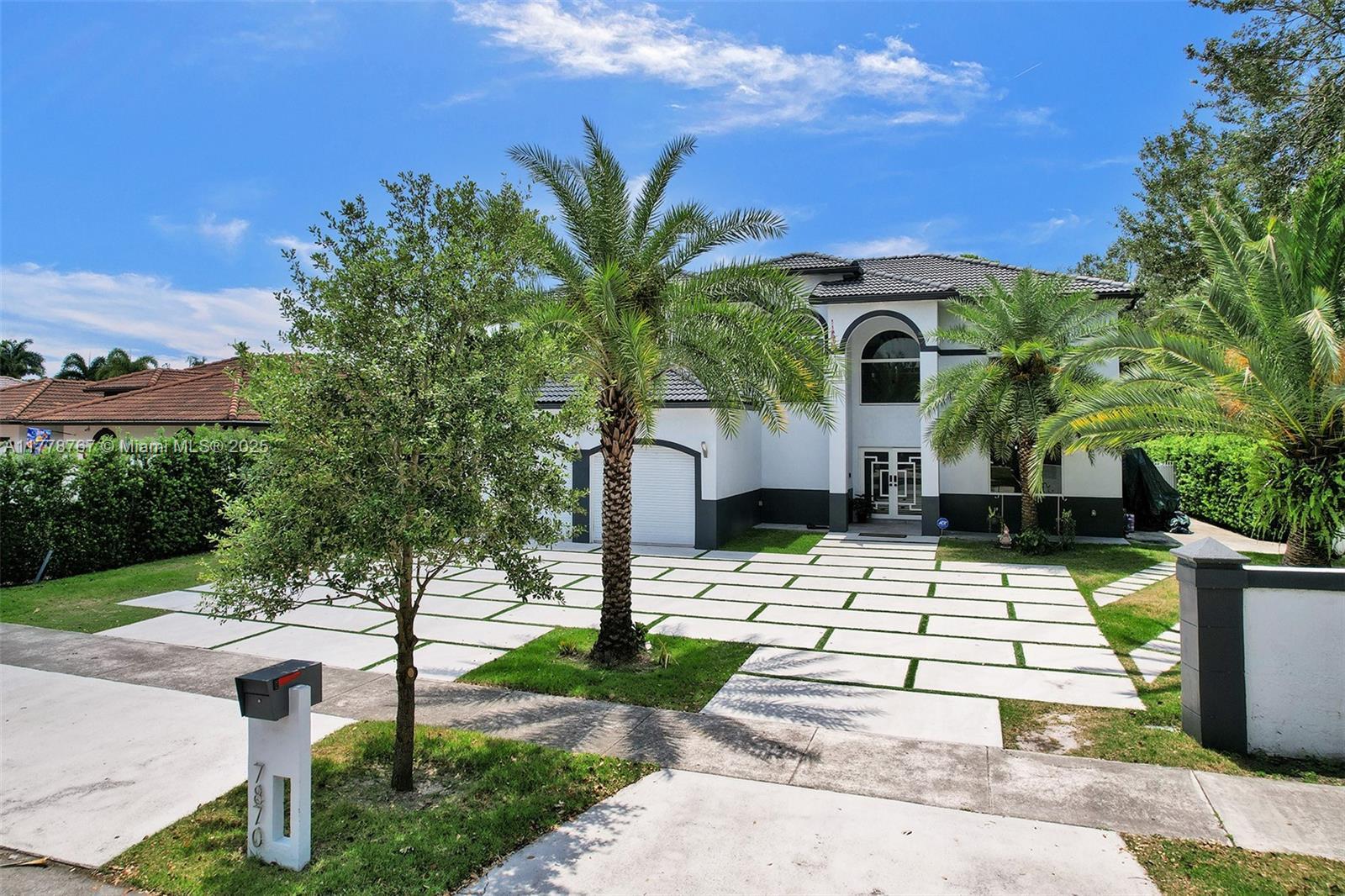 Picture of 7870 NW 160Th Ter, Miami Lakes, FL 33016