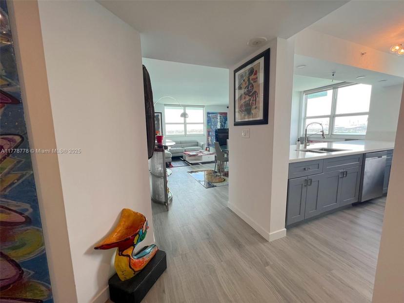 Picture of 650 West Ave # 1001, Miami Beach FL 33139
