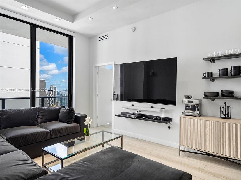 Picture of 55 SW 9Th St # 4309, Miami FL 33130