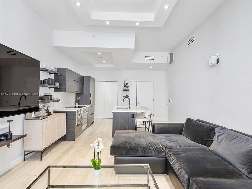 Picture of 55 SW 9Th St # 4309, Miami FL 33130