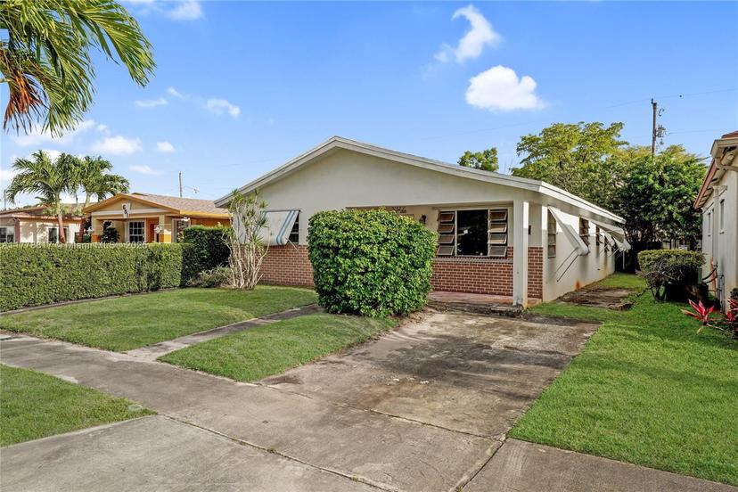 Picture of 653 NW 3Rd Ct, Hallandale Beach FL 33009