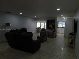 Picture of 6936 Holly Rd # 0, Miami Lakes, FL 33014