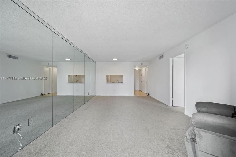 Picture of 6545 Indian Creek Dr # 505, Miami Beach FL 33141