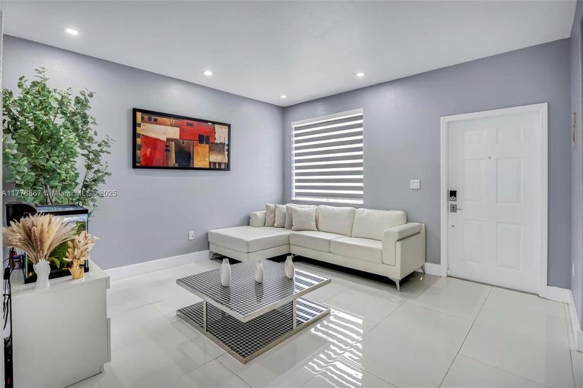 Picture of 7337 NW 174Th Ter # 101, Hialeah FL 33015