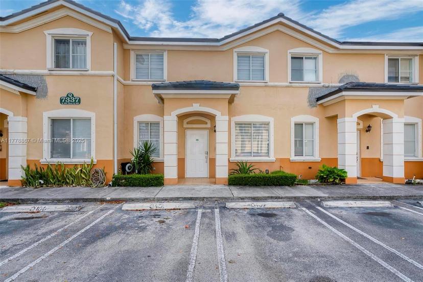 Picture of 7337 NW 174Th Ter # 101, Hialeah FL 33015