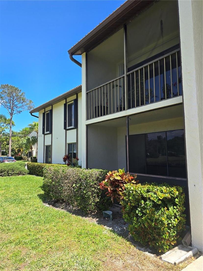 Picture of 2733 SW Matheson Ave # H1, Palm City FL 34990
