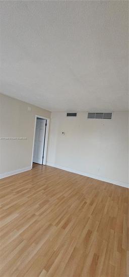 Picture of 5352 NE 6Th Ave # G9, Oakland Park, FL 33334