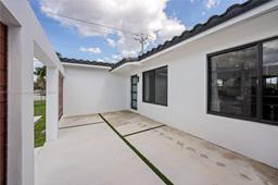 Picture of 1700 NW 170Th Ter, Miami Gardens, FL 33056