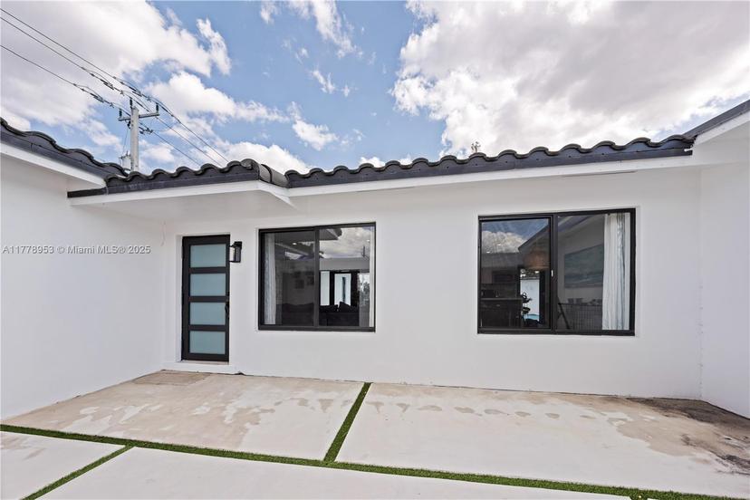 Picture of 1700 NW 170Th Ter, Miami Gardens FL 33056