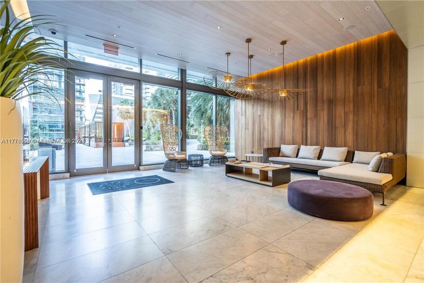 Picture of 68 SE 6Th St # 2501, Miami FL 33131