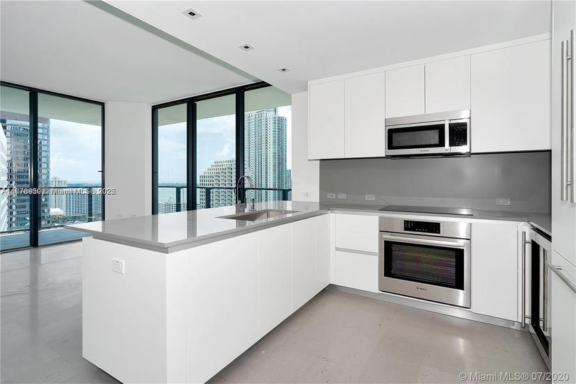 Picture of 68 SE 6Th St # 2501, Miami FL 33131