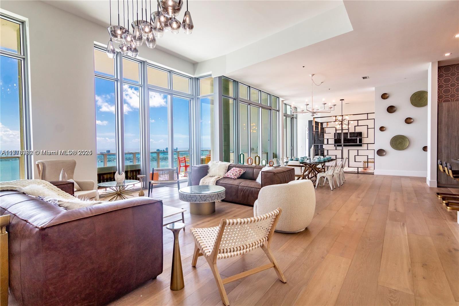 Picture of 2900 NE 7Th Ave, Miami, FL 33137